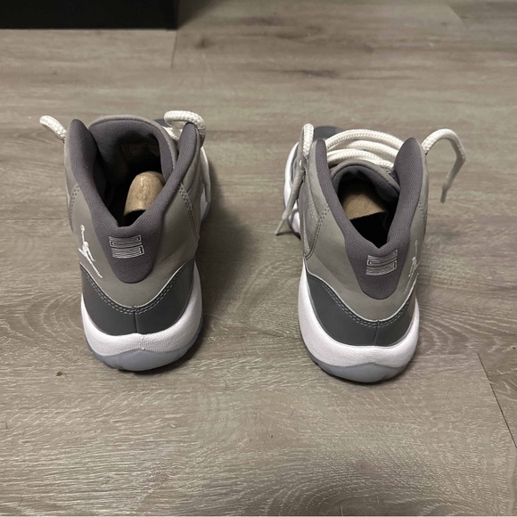 Jordan 11 “Cool Grey” GS - Picture 3 of 5